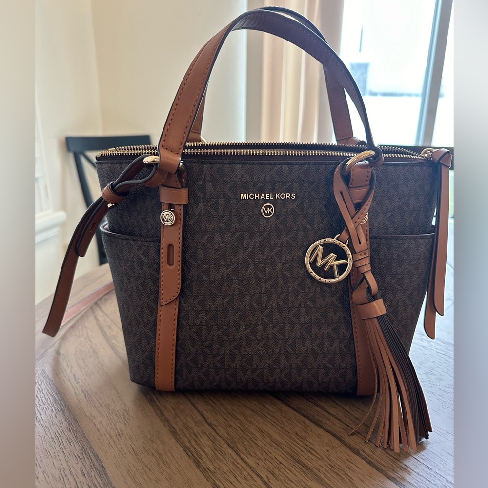 Michael Kors Extra Small Logo Zip Bag